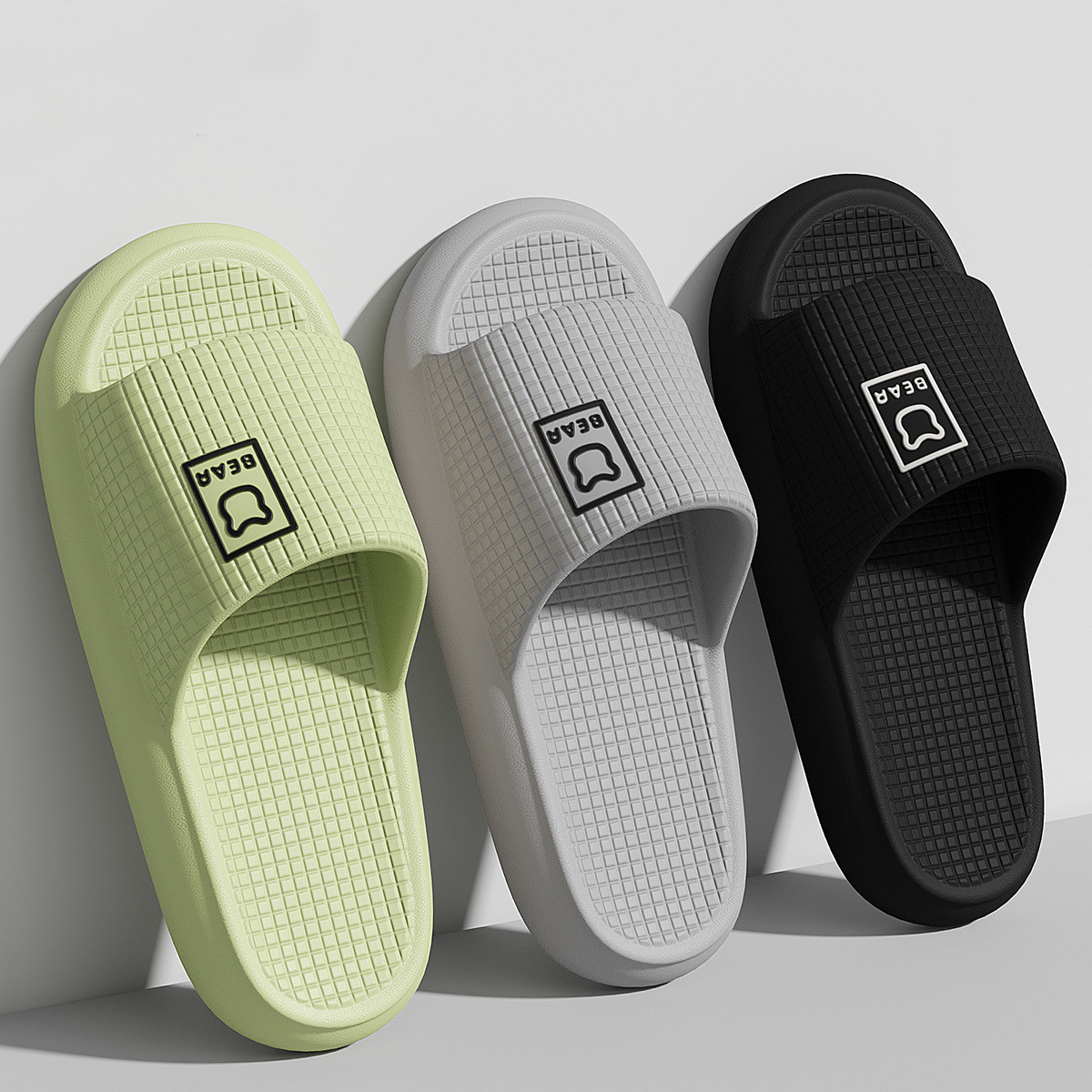 女性の夏のスリッパシャワーシューズカップルホームバスルームノ - Men'S Shoes With Platform のレビューと価格