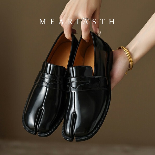 黒のタビシューズ、スプリットトゥ、パテントレザー、女性用ロー - Men'S Shoes Hugo Boss のレビューと価格