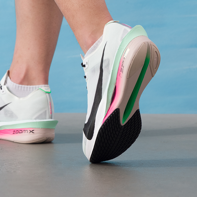 ナイキ メンズ シューズ Zoomx Vaporfly Ne - Men'S Shoes Next のレビューと価格
