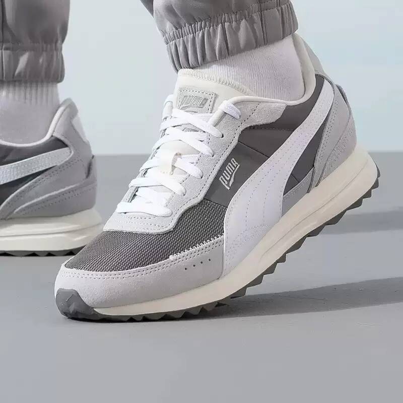 プーマ男性白黒ロートップスニーカークラシッククリーンレザーカ - Men'S Shoes Puma Sneakers のレビューと価格